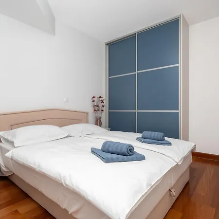 Mlinarevic - Beachfront Apartment Apartment